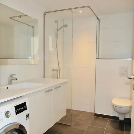Great 2-bed Wprivate Garden By Harbour Apartment