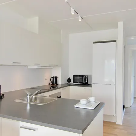 Great 2-bed Wprivate Garden By Harbour Apartment *