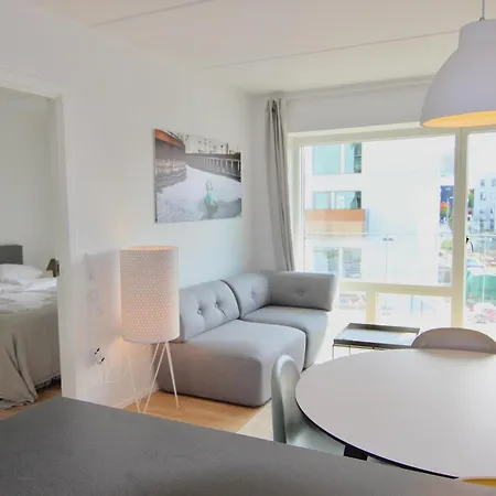 Great 2-bed Wprivate Garden By Harbour 아파트 *